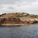 Adua Art לינה וארוחת בוקר 4*