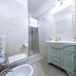 Adua Art לינה וארוחת בוקר 4*