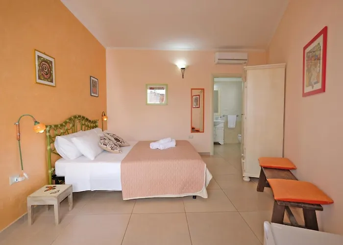 فندق مبيت وإفطار Adua Art 4*