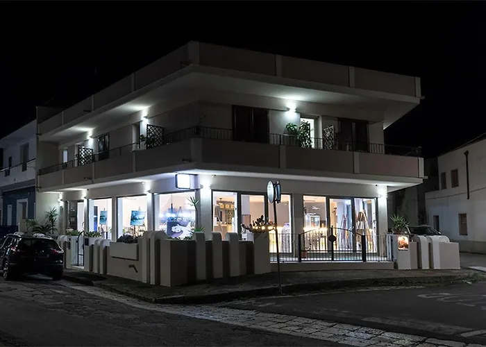 Adua Art فندق مبيت وإفطار كاسترينيانو دل كابو